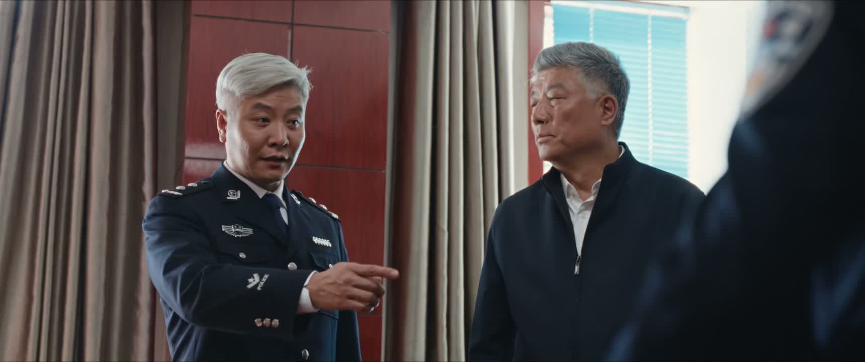 拿凳子 来 咱坐下说 好
