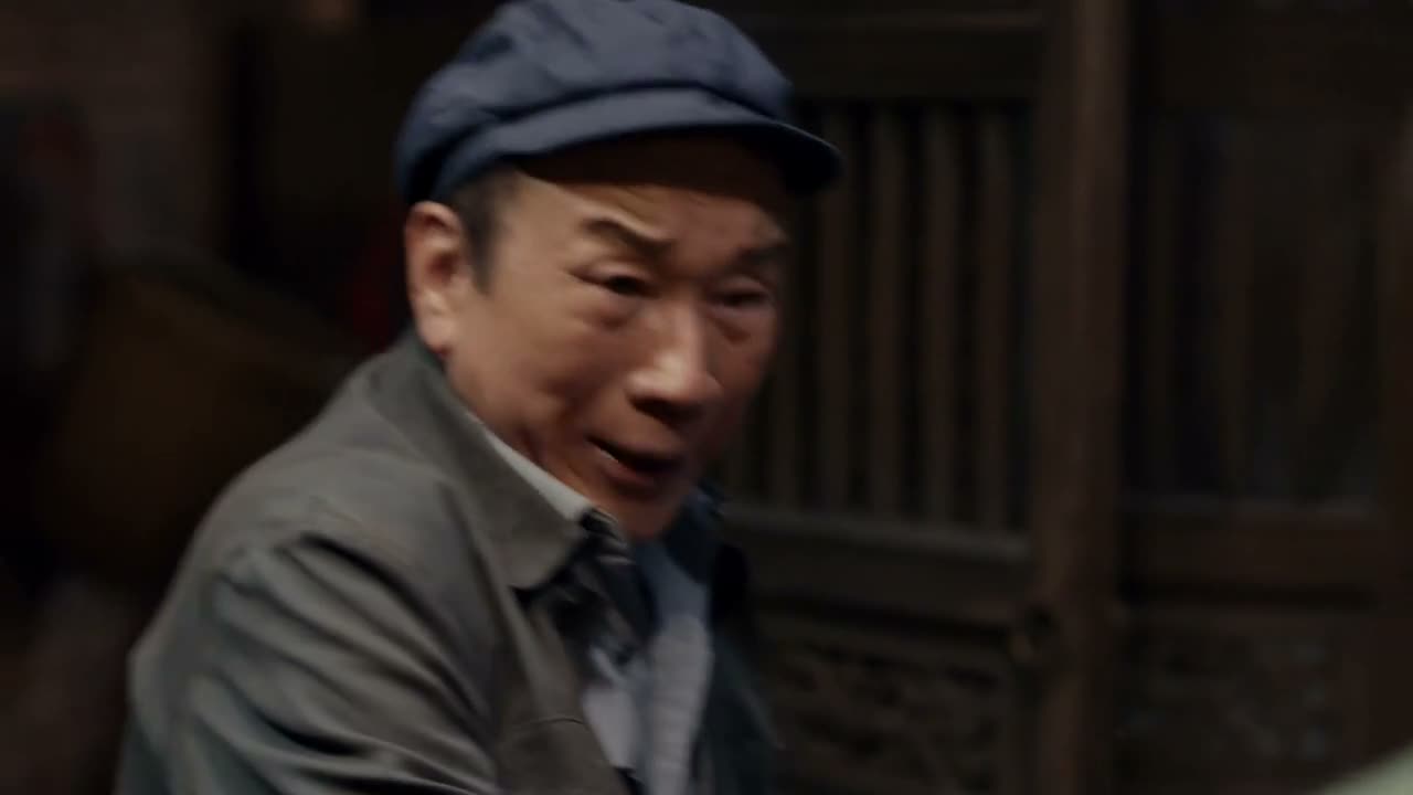 老大给我跪下 都给我跪下
