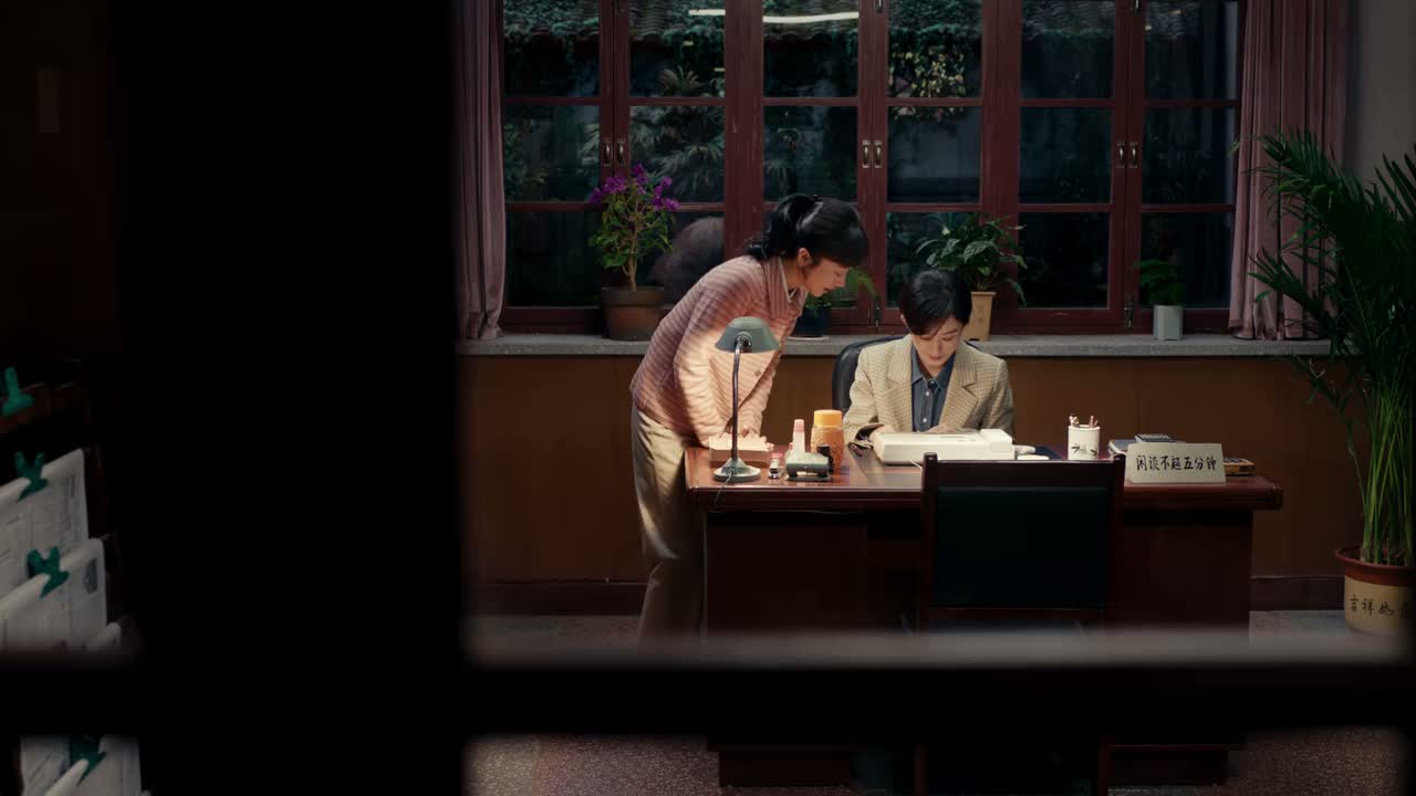 你好 我是镇长李秋萍