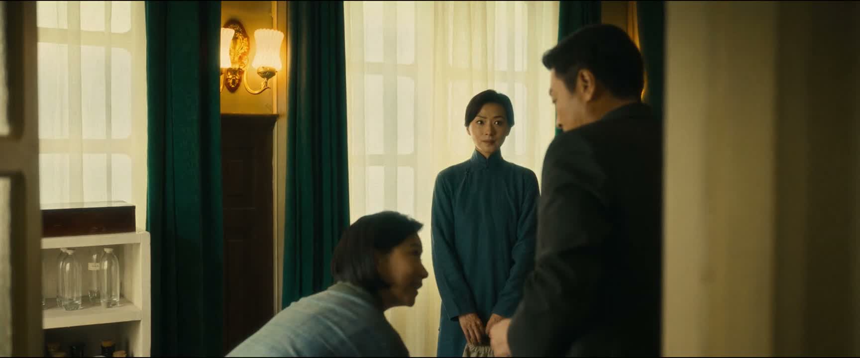 那你帮忙盯着点外面 好 放心吧