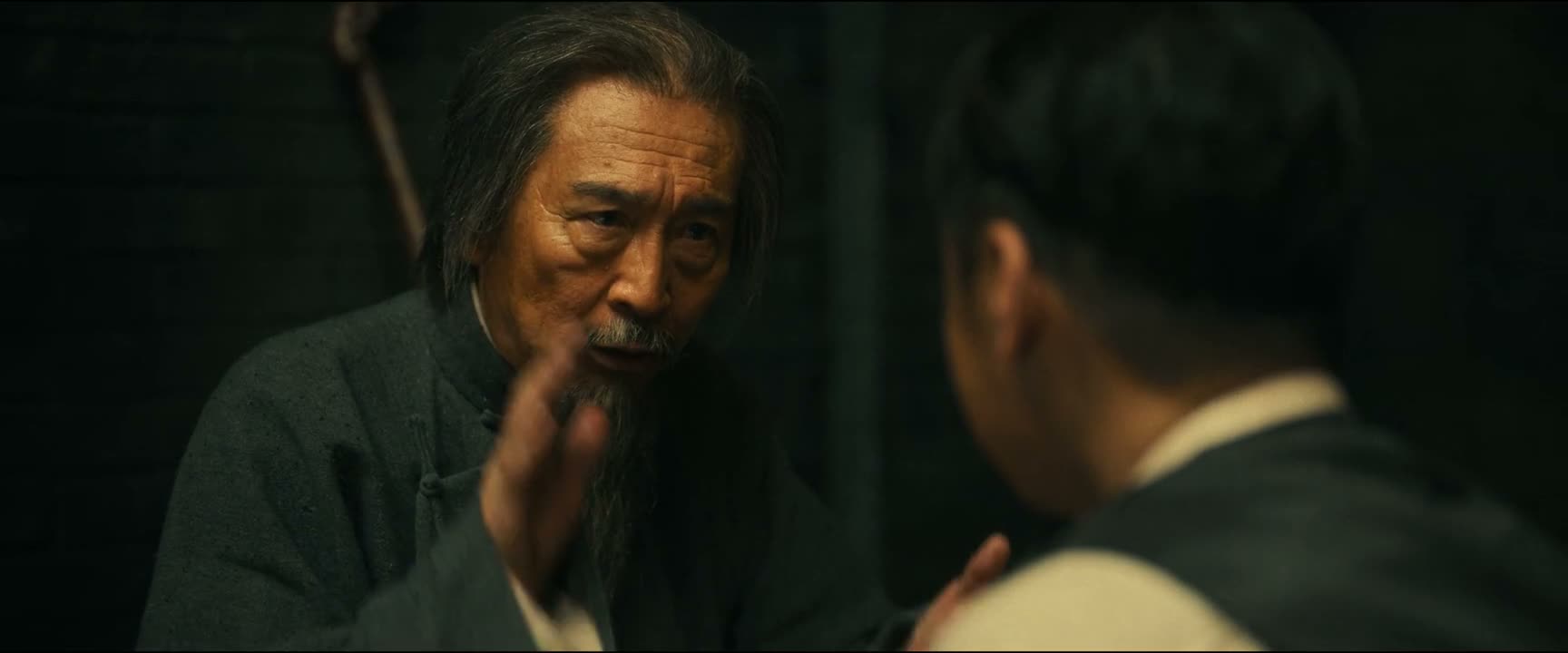 我可是要打手板 踢屁股的
