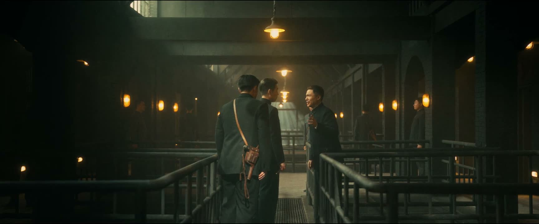 这是条大鱼 我还没审完 您再听听