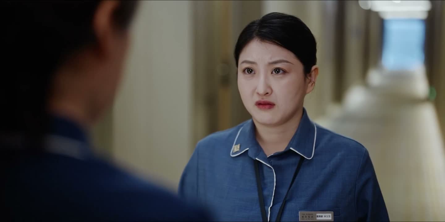 还好纪先生刚才退后了一步