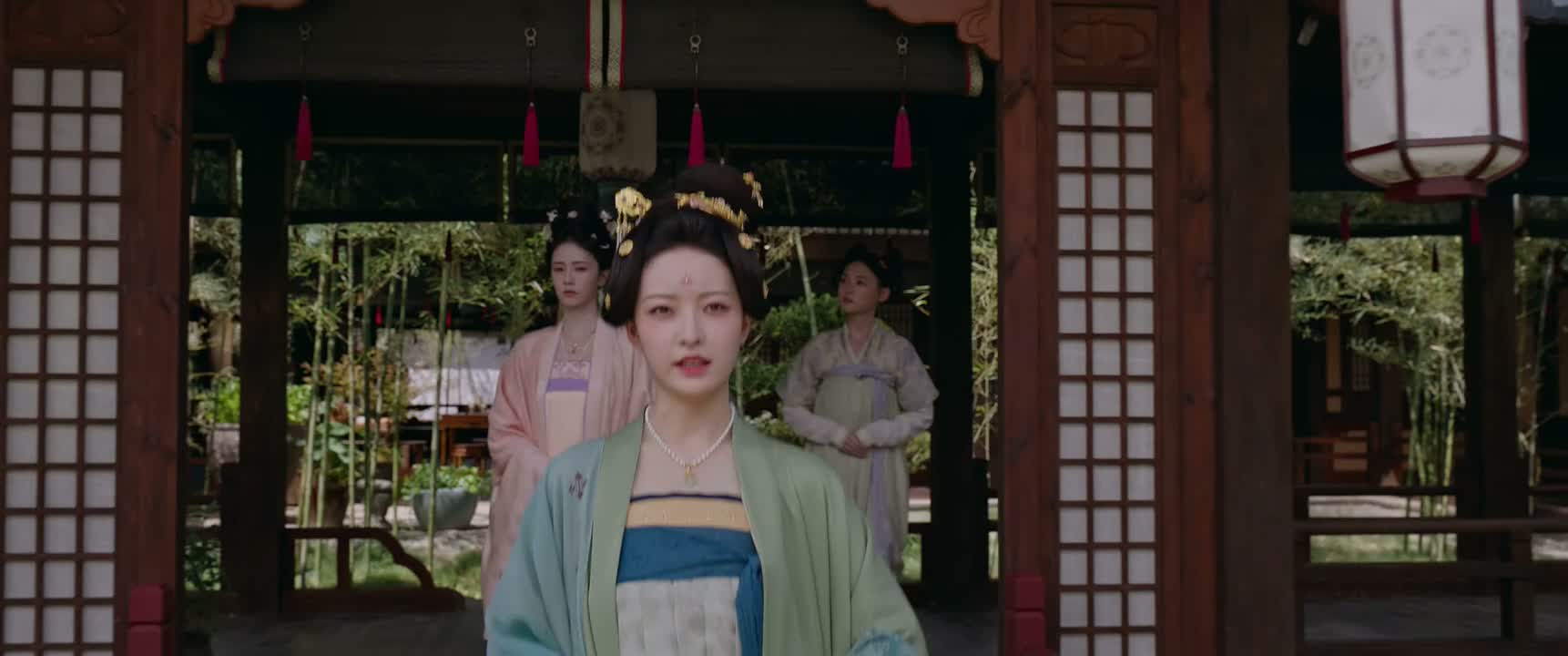连块像样的匾额都没有