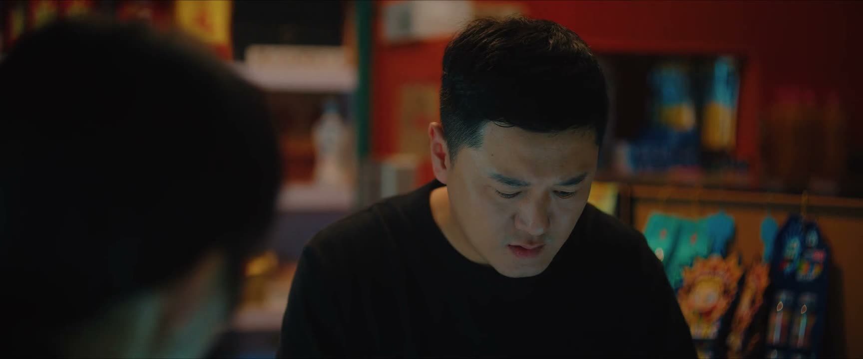 一些吃的喝的吧