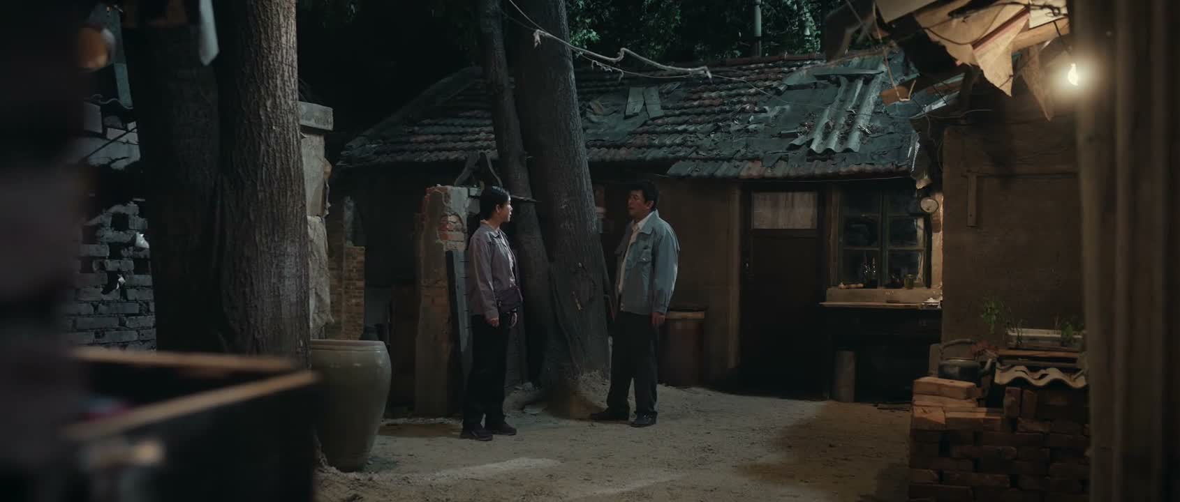 打锤(打架)闹事进派出所