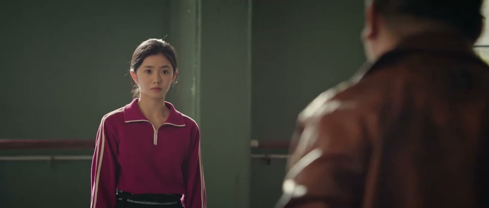 你凭啥站到这中间