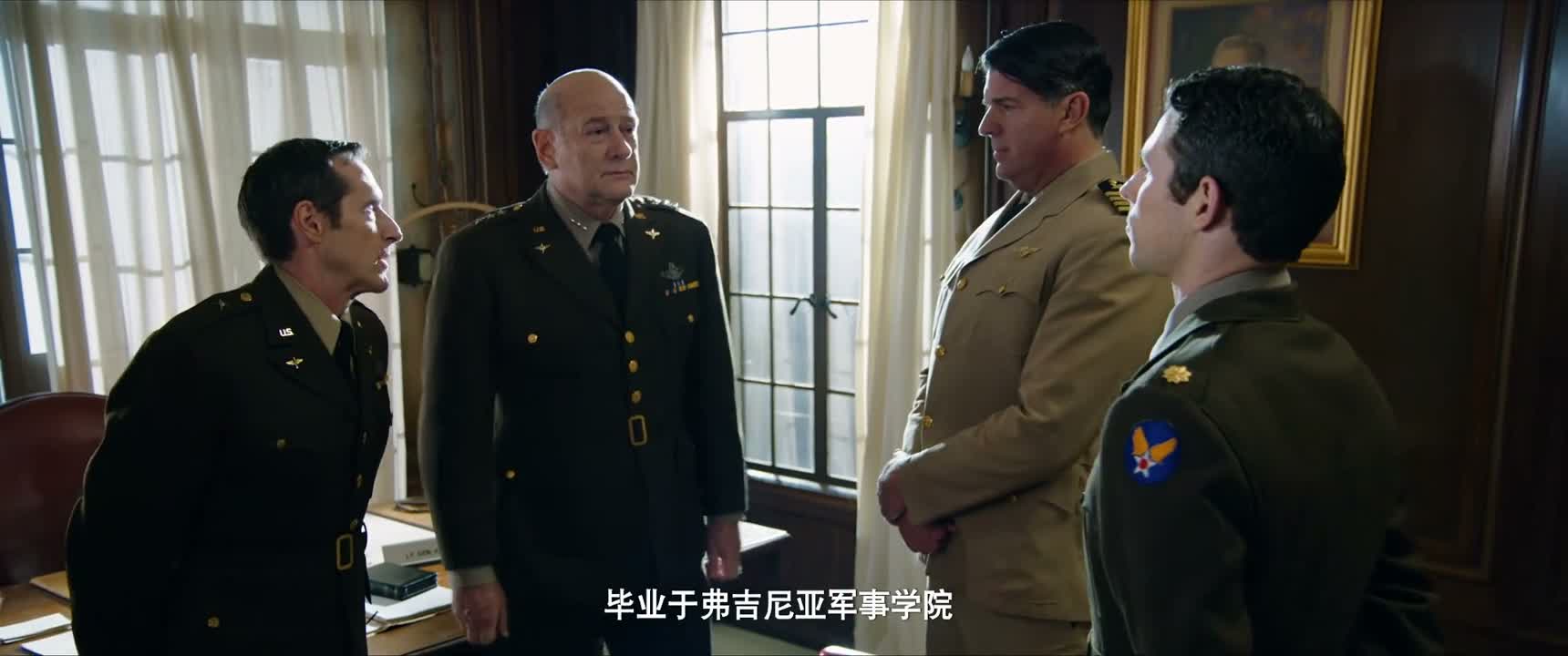 毕业於弗吉尼亚军事学院