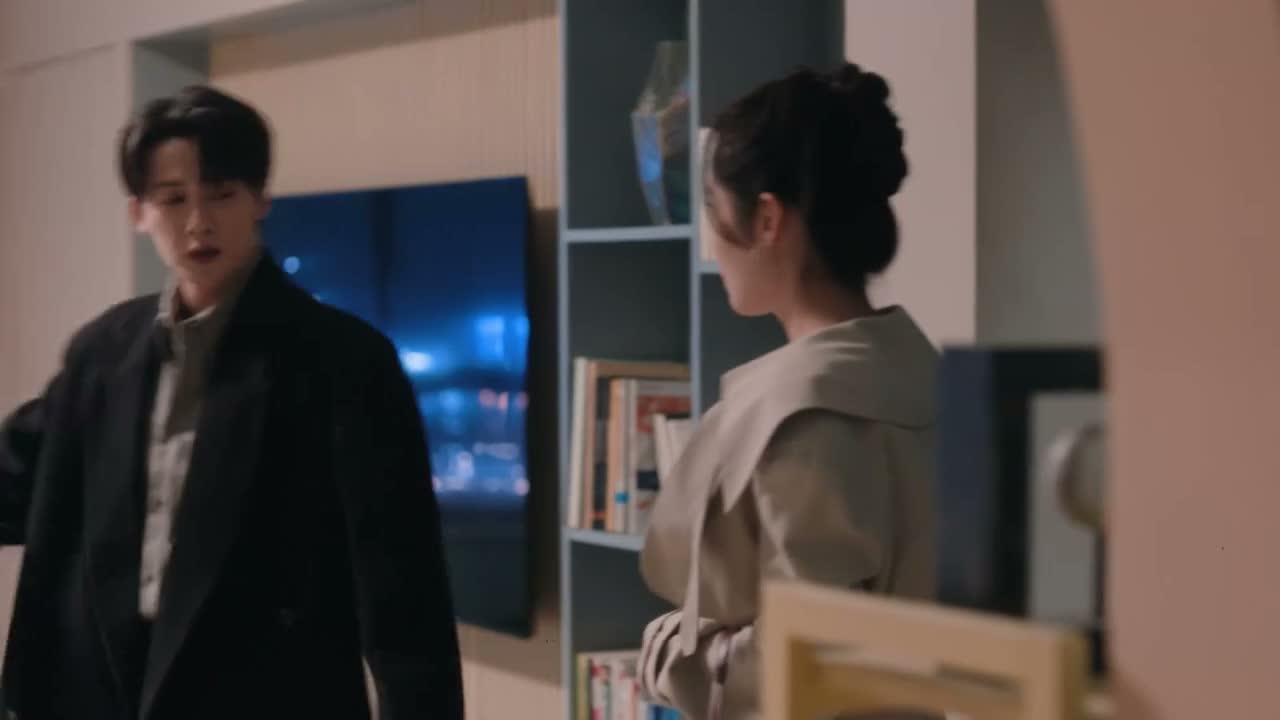 我去给你倒点水 吃药