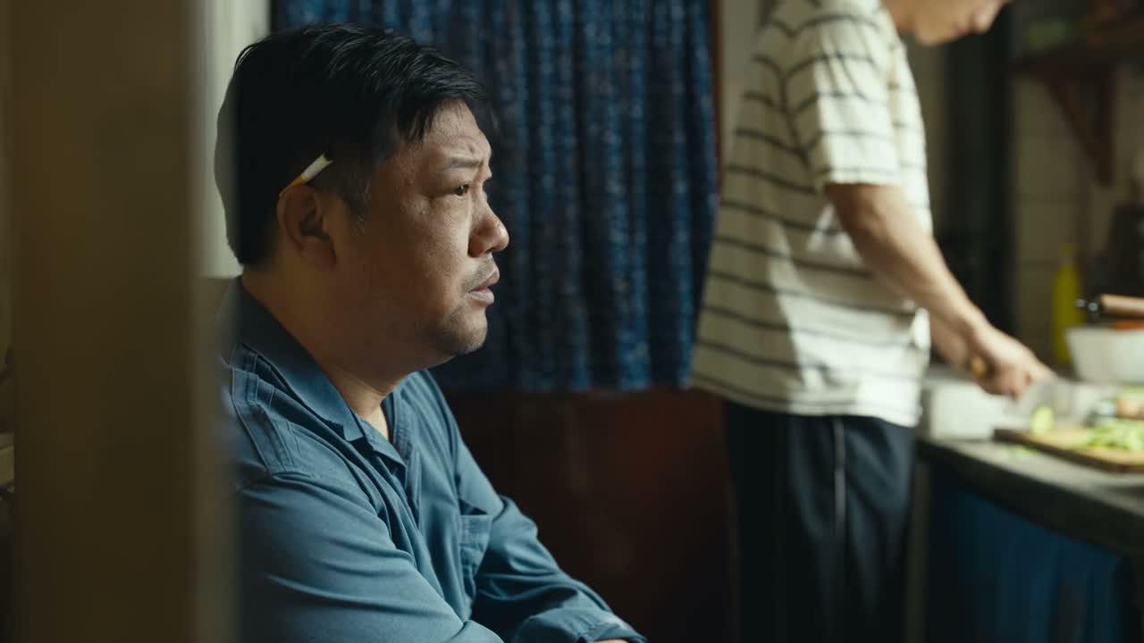 碰完以后就像抽鸦片似的
