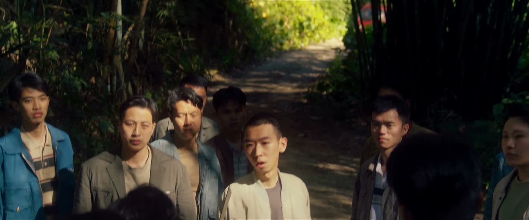 你信不信我让你 回不去啊