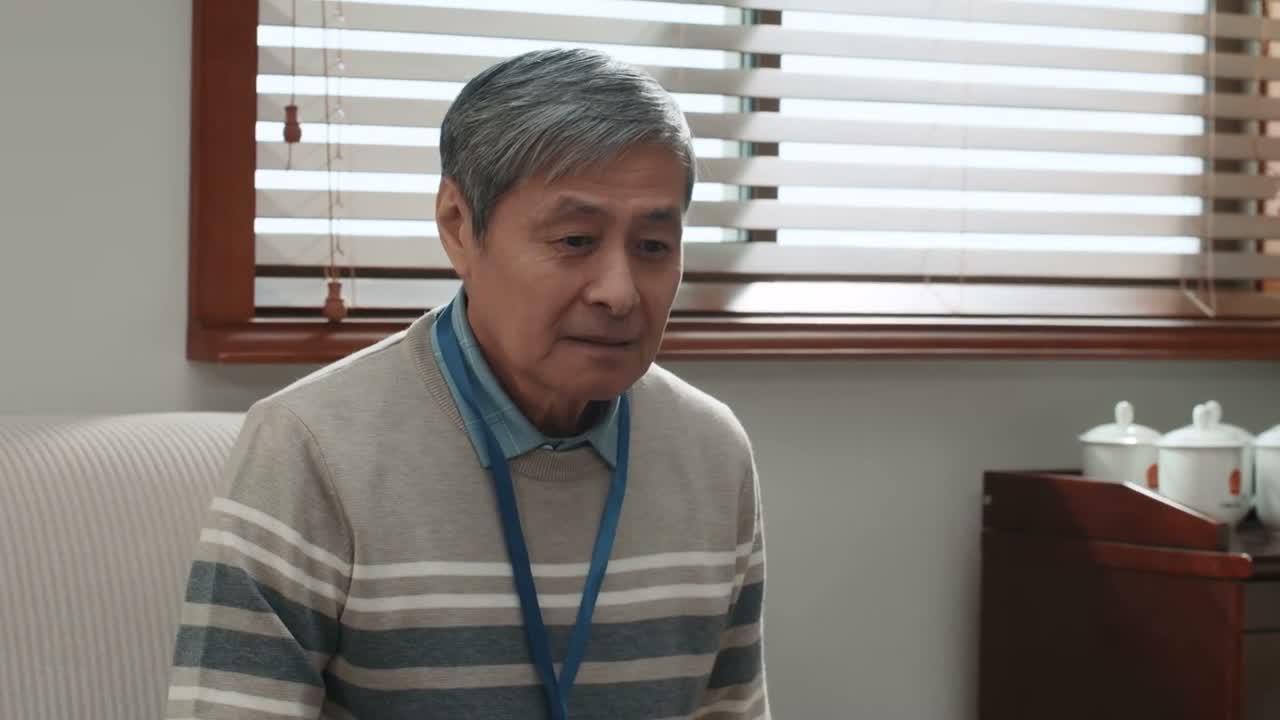 她一直在怀里揣着
