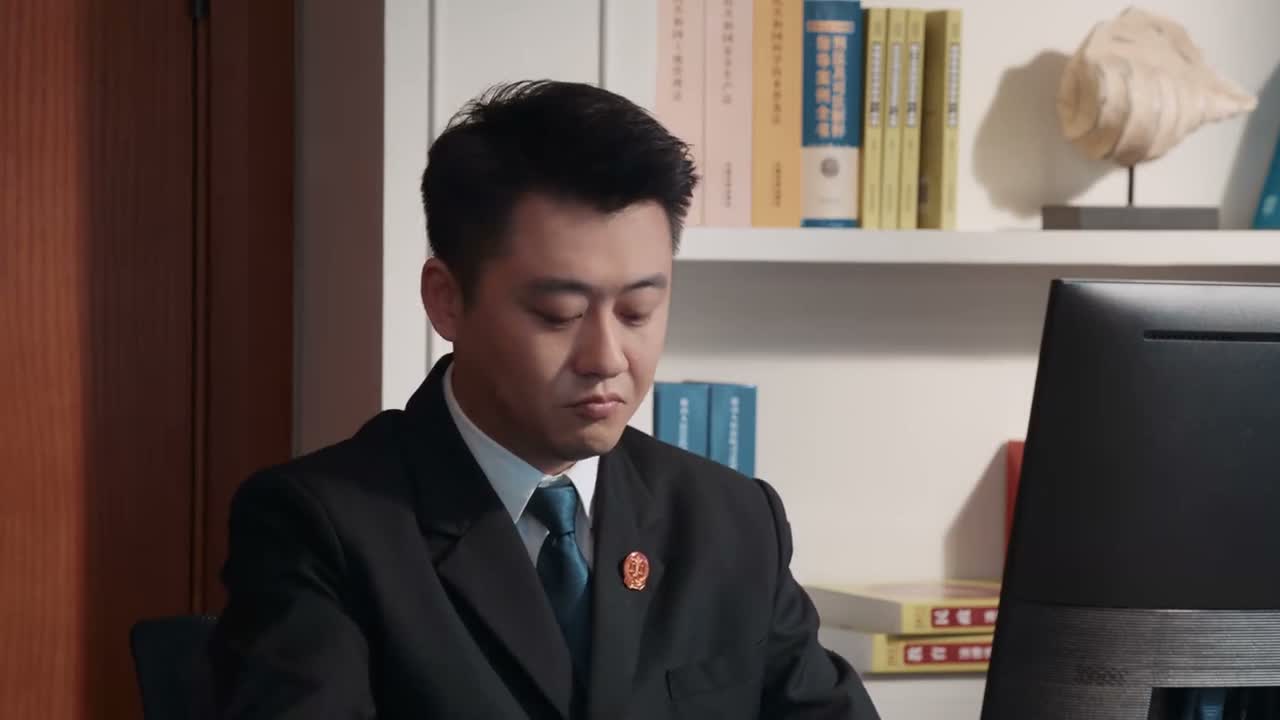 这钱就算我给她的补偿