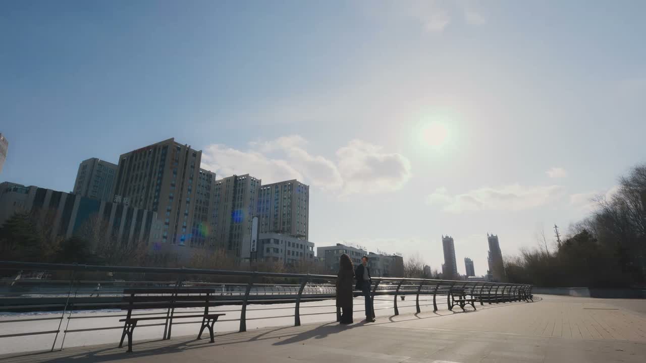 只要还有一丝光在