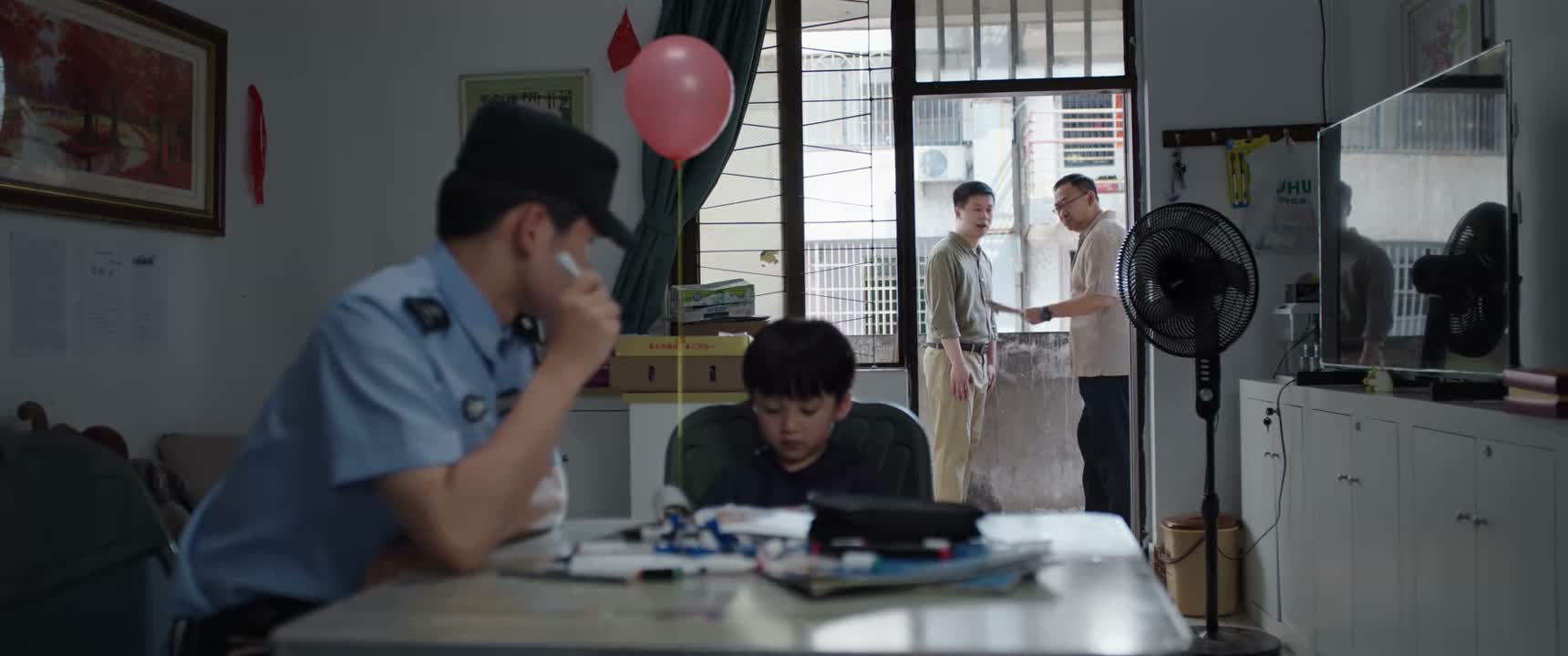 还麻烦你们替我保密