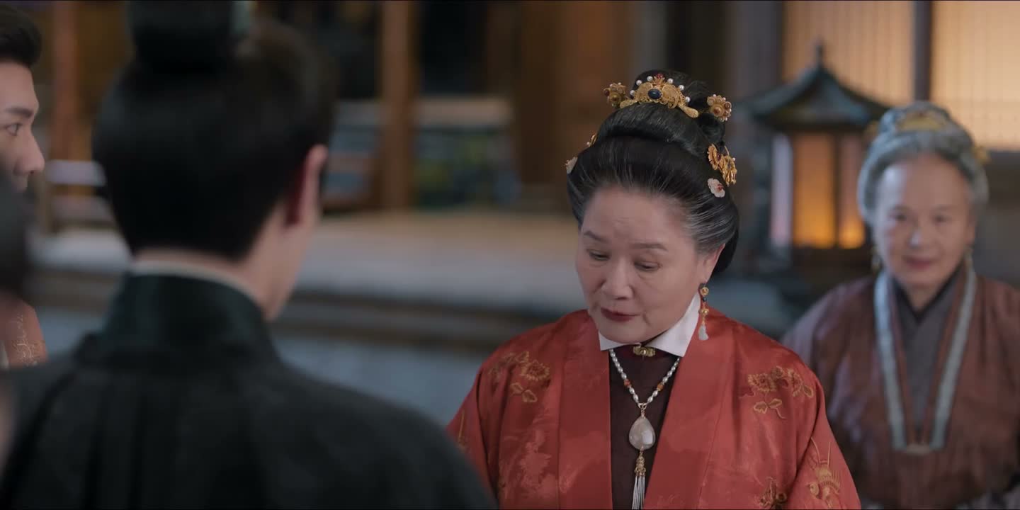老妇感激不尽