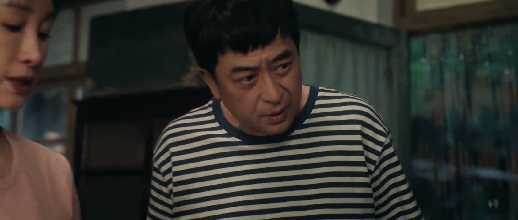 鸡窝里捯饬出一只鹅