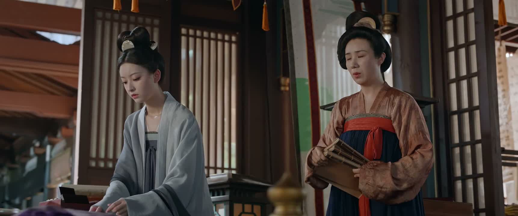王妃 你吃点东西 休息一下吧