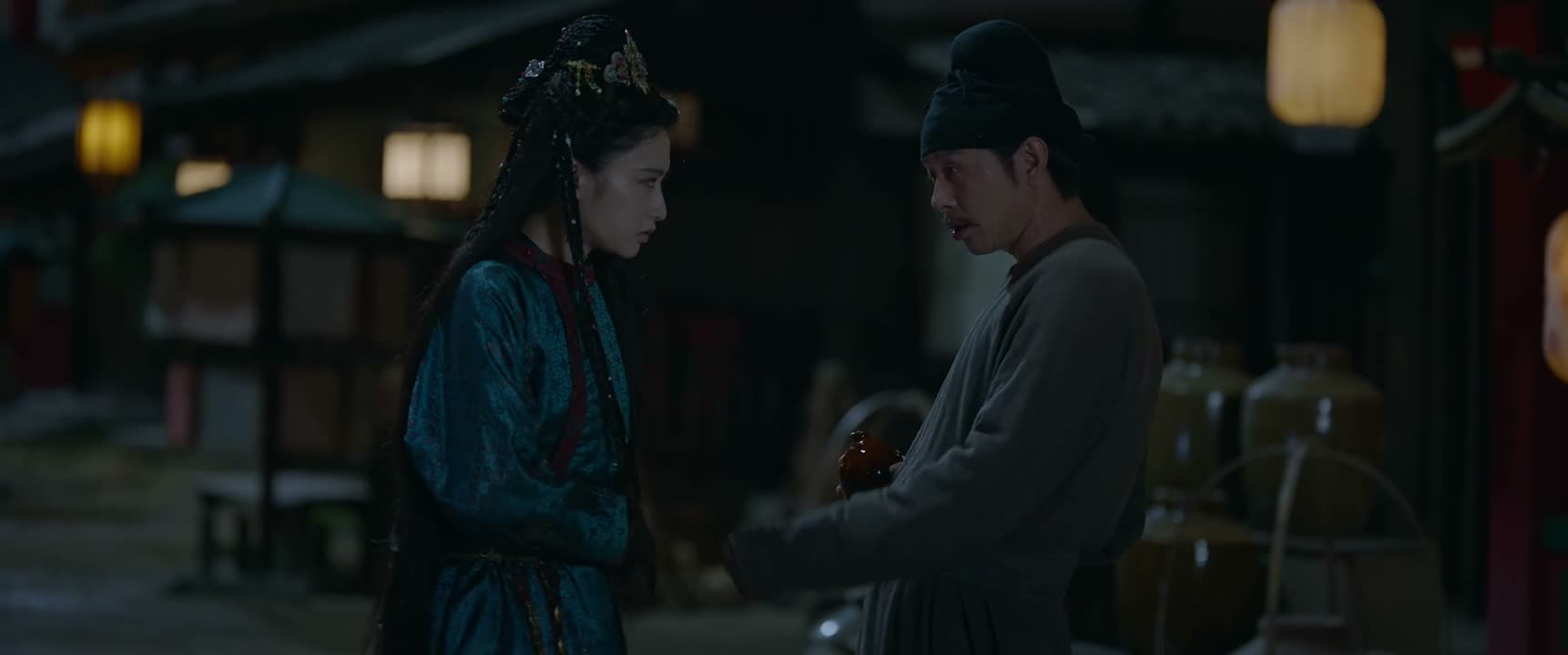 小贱人 滚开