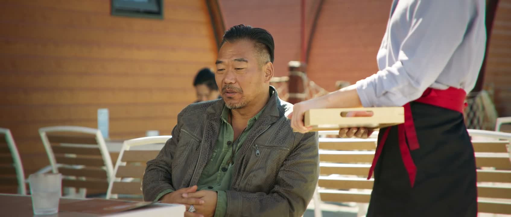 不着急 等人来了再点 好吧