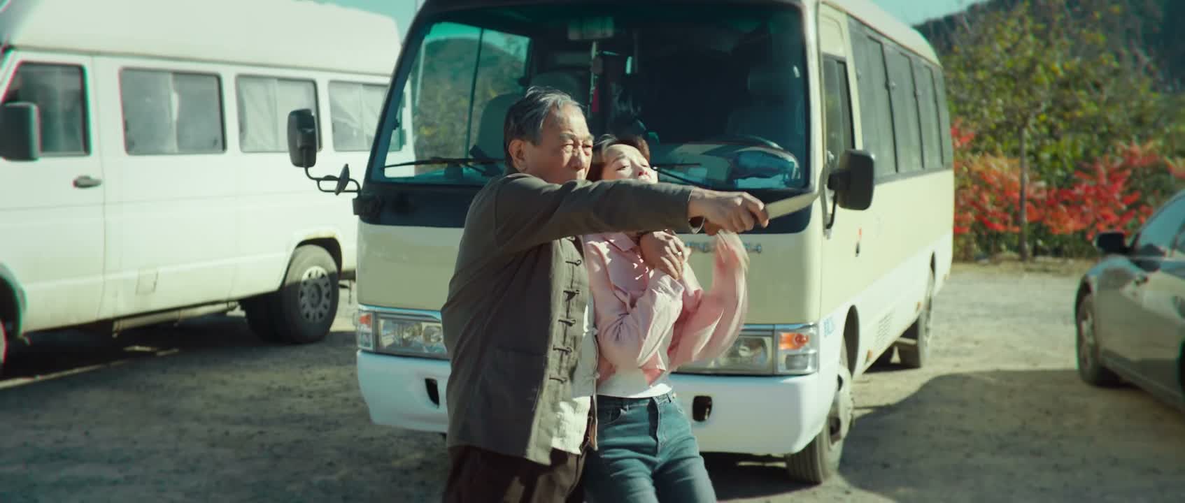 都躲开 救救我 躲开