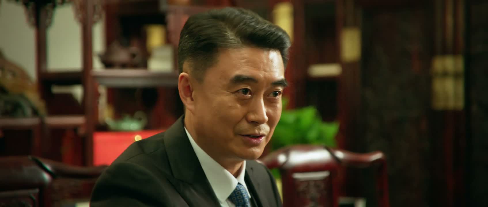 看看这个玉猪龙