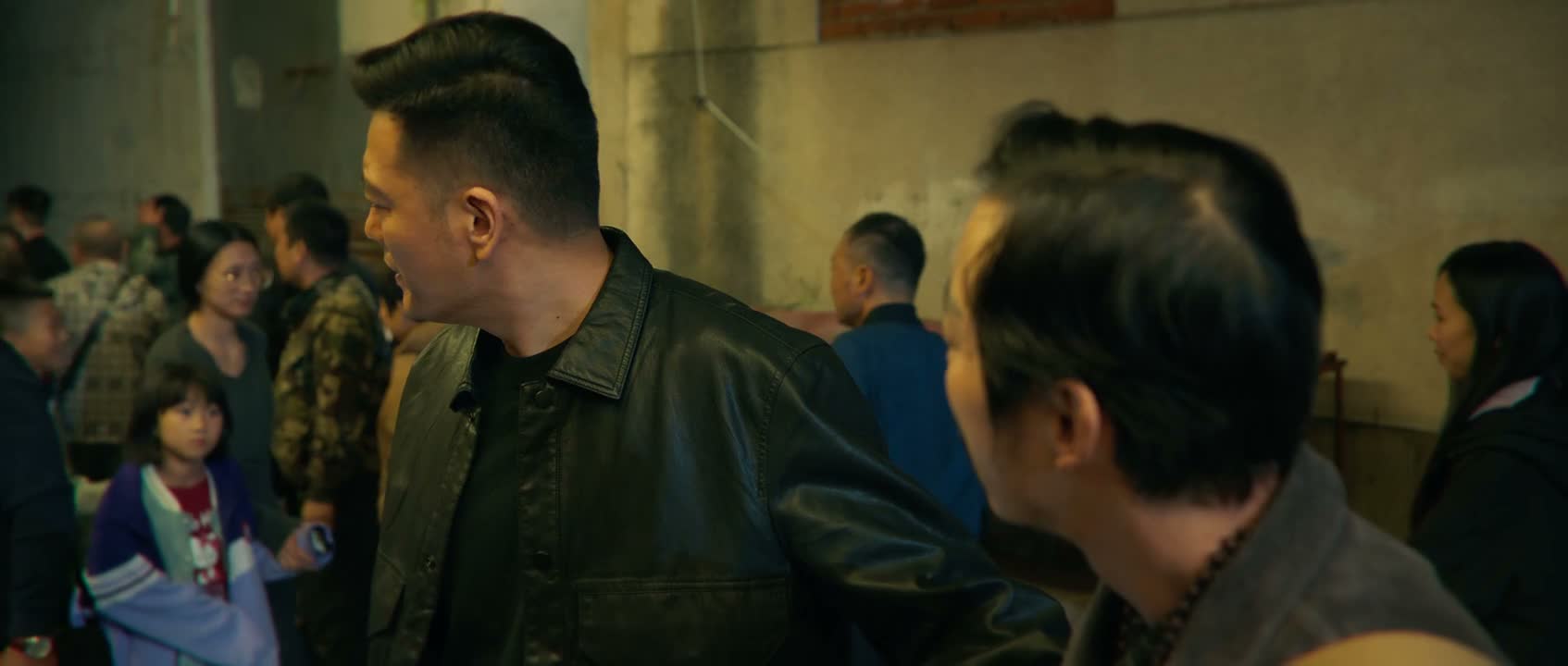 这行里头水可够深的呀