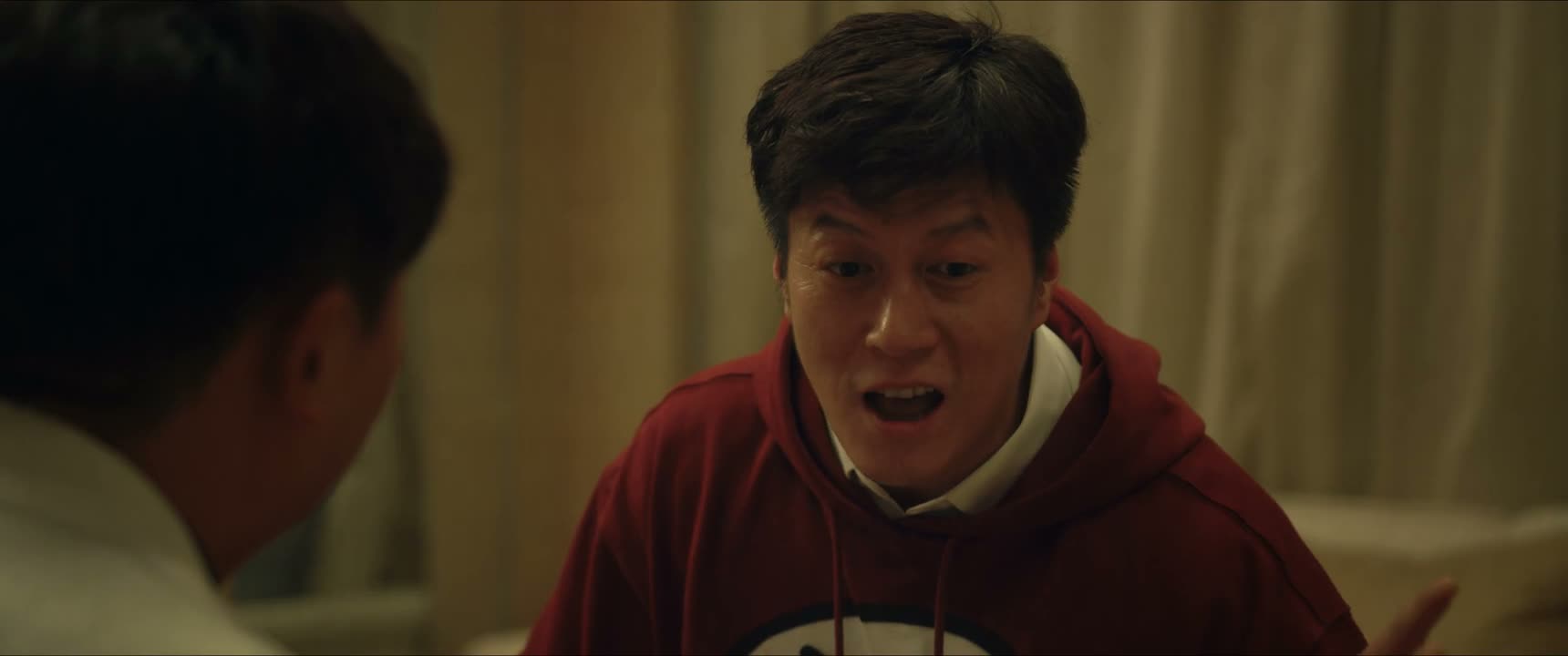 正大光明地从海关溜