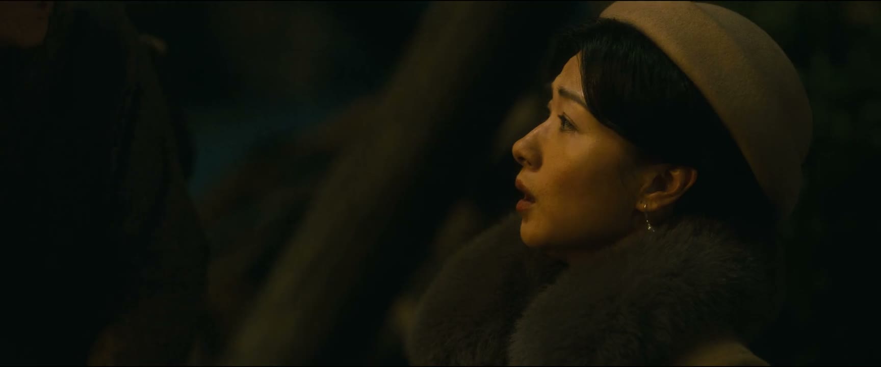 我马上过来接你 活菩萨 我帮他们把行李拿进去啊