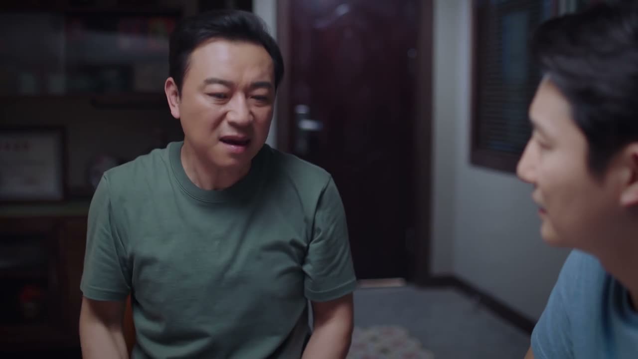 那肯定 不放儿子走啊
