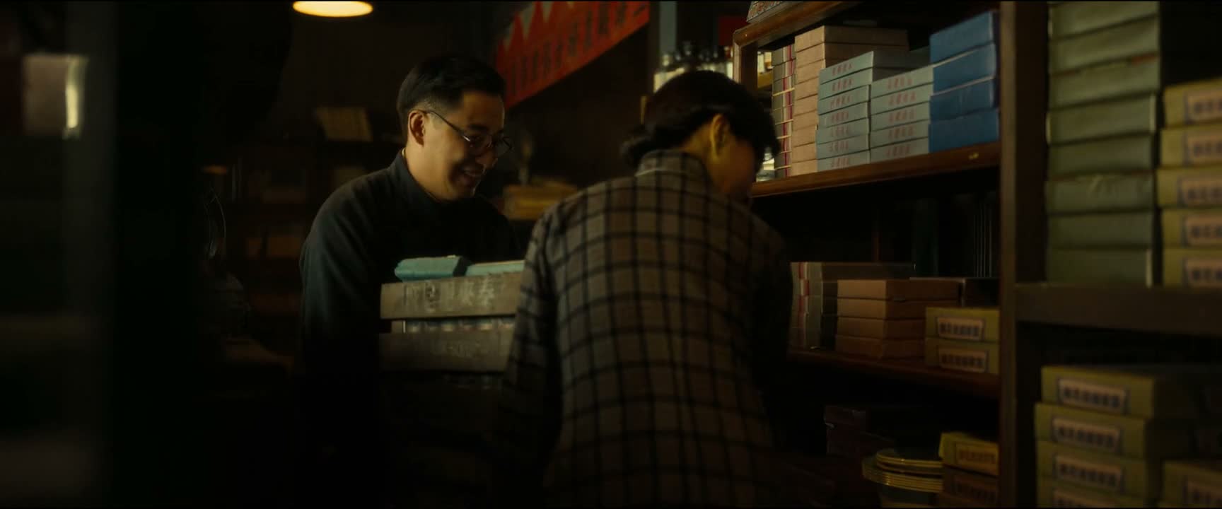 就搁这儿吧 来 姐 放这儿