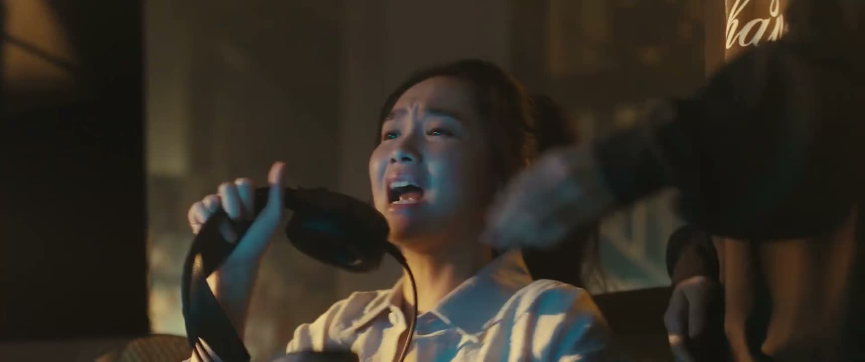 该奶人奶人 该输出输出 都看的什么西洋景呢
