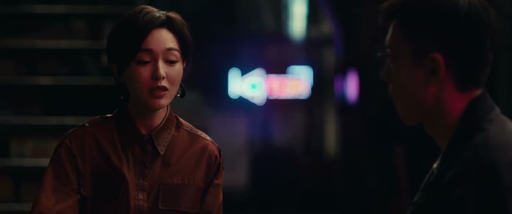 他这么骄傲的一个人 他根本就不稀得搞这一套