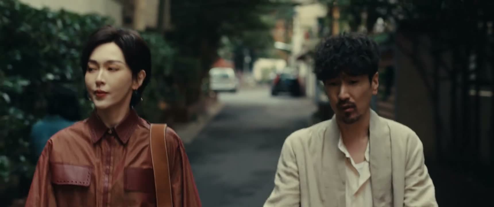 一点点小事情就要闹脾气 一点点不开心就要闹分手
