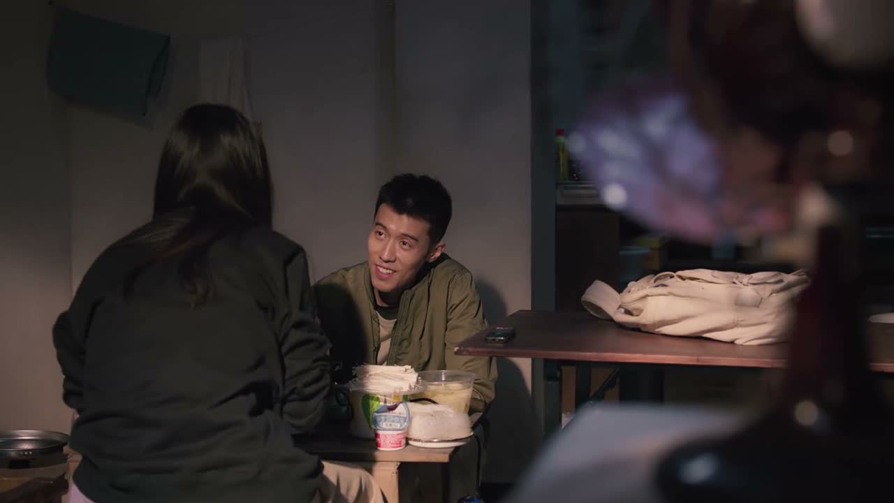 干啥呀 我看看你呀