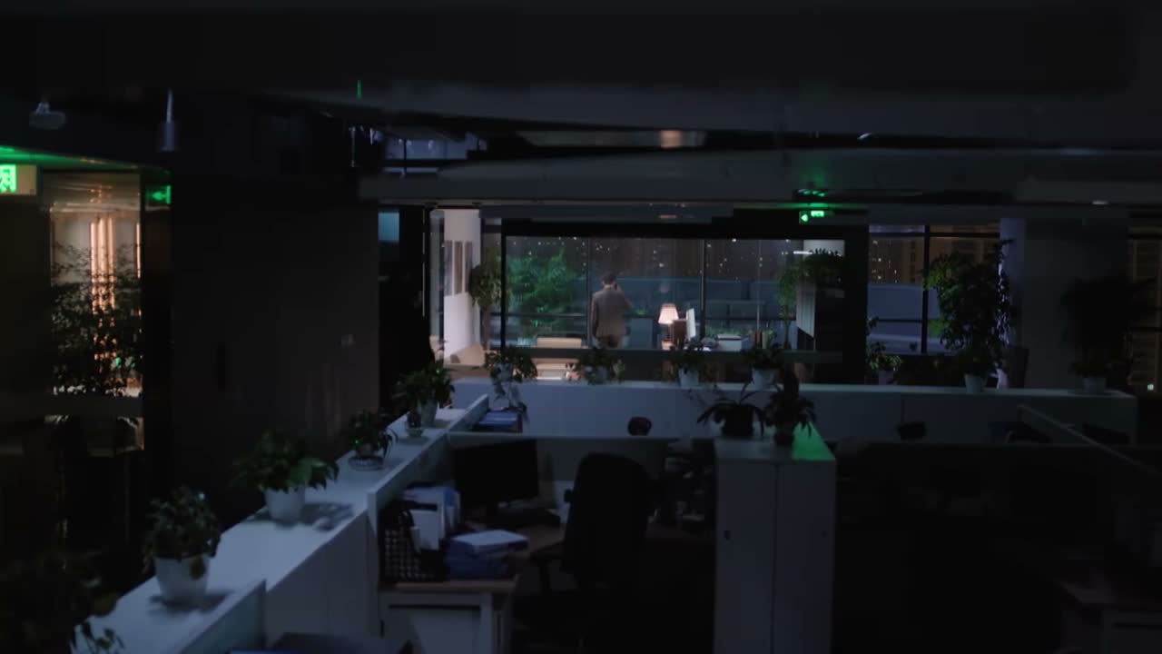 以后离我们家人远一点 好吗