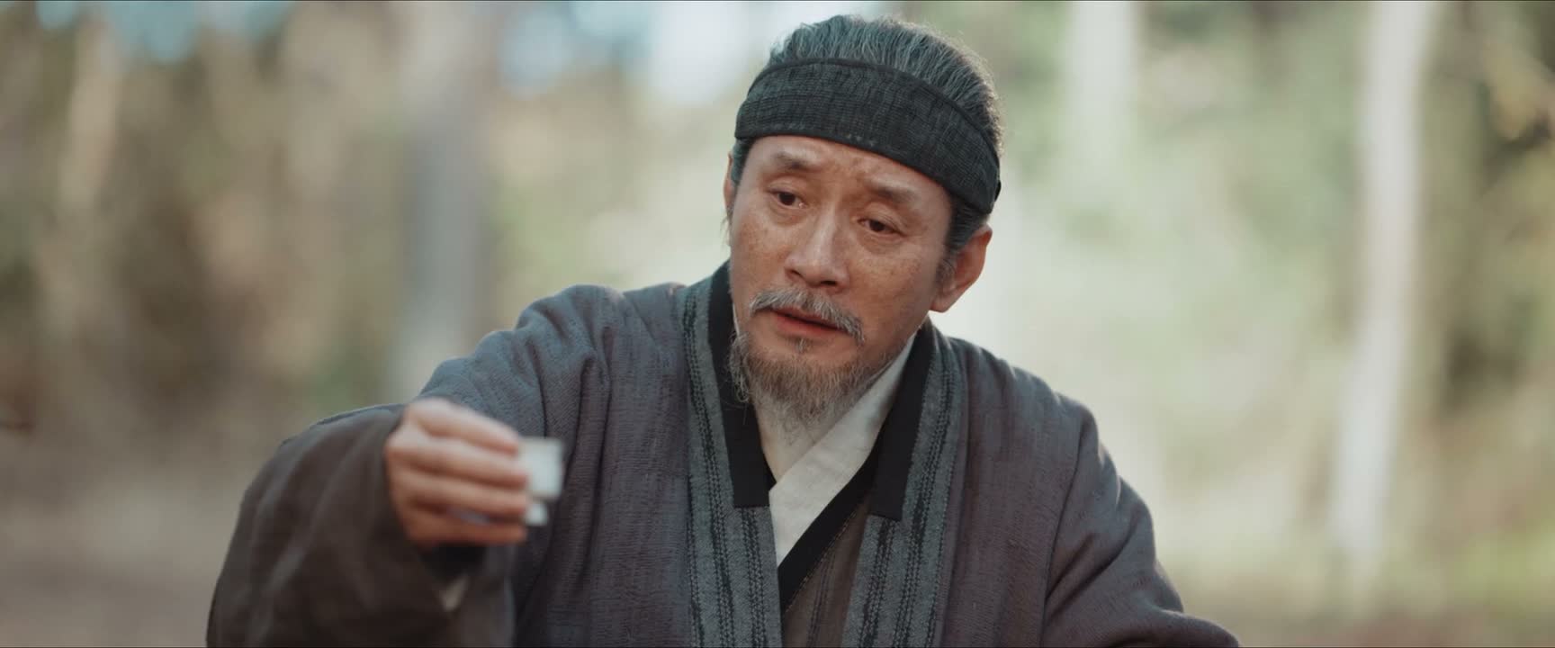 爹今天陪你喝个够