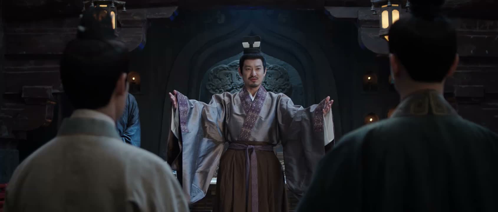 到时候互成犄角