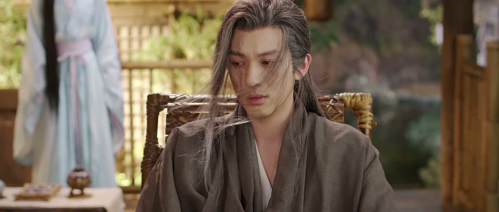 慕正扬告诉她了