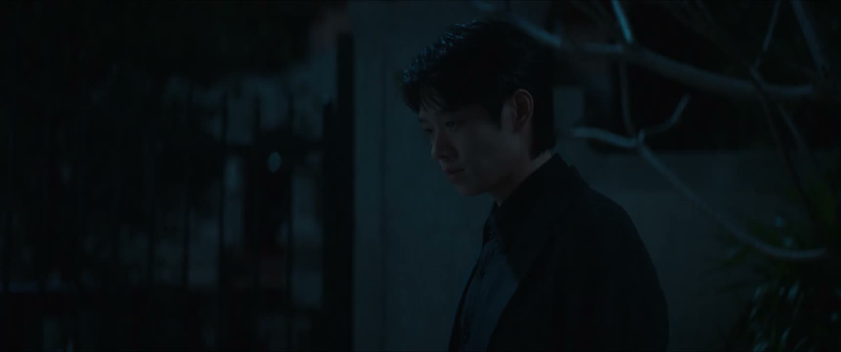 我怀疑是侯军把她藏起来了