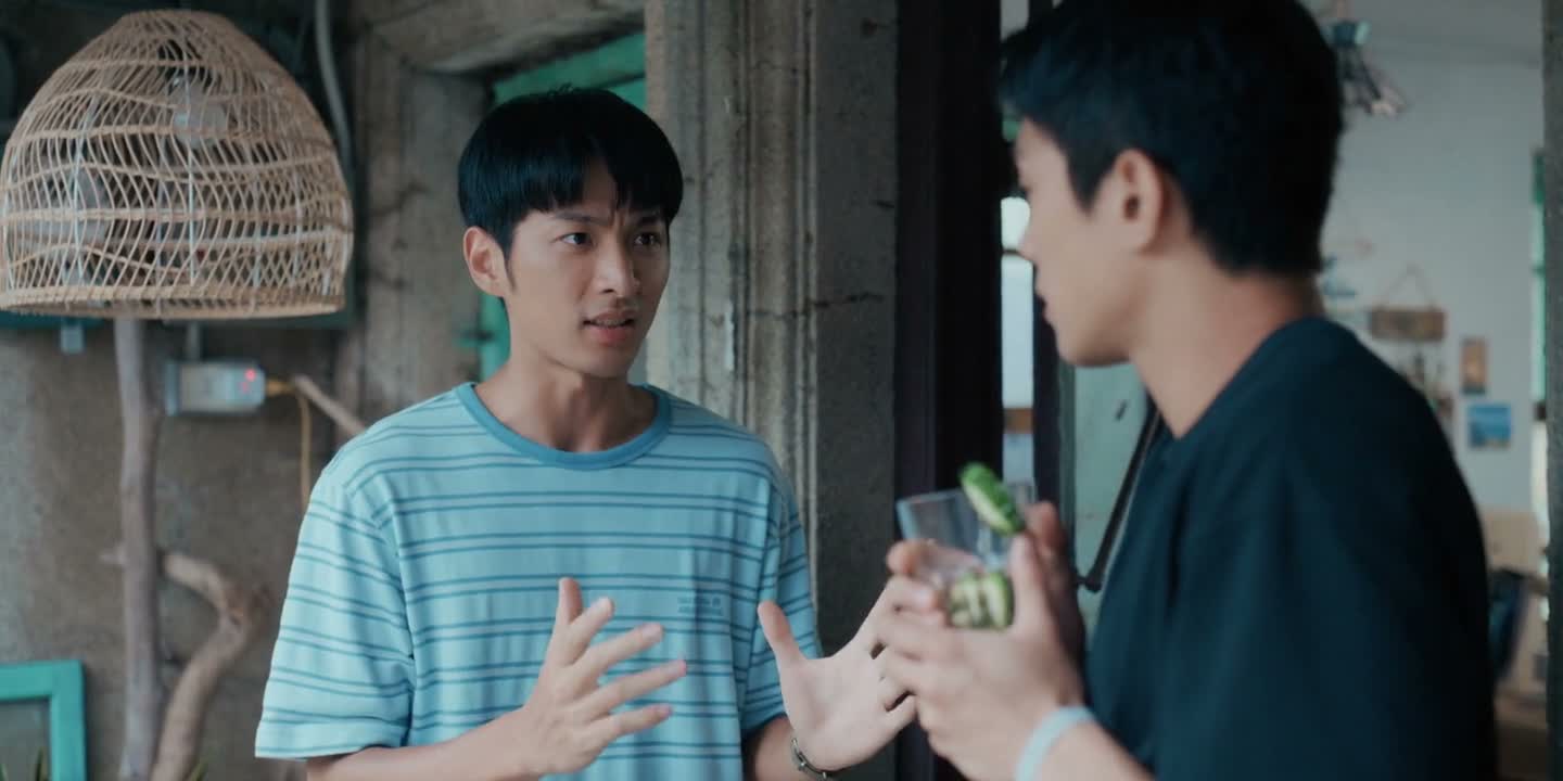 但是长得很像希希的女生吗