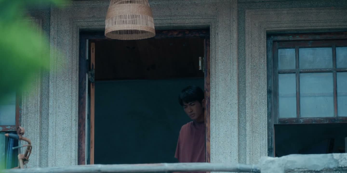 两位可以先在这边参观一下