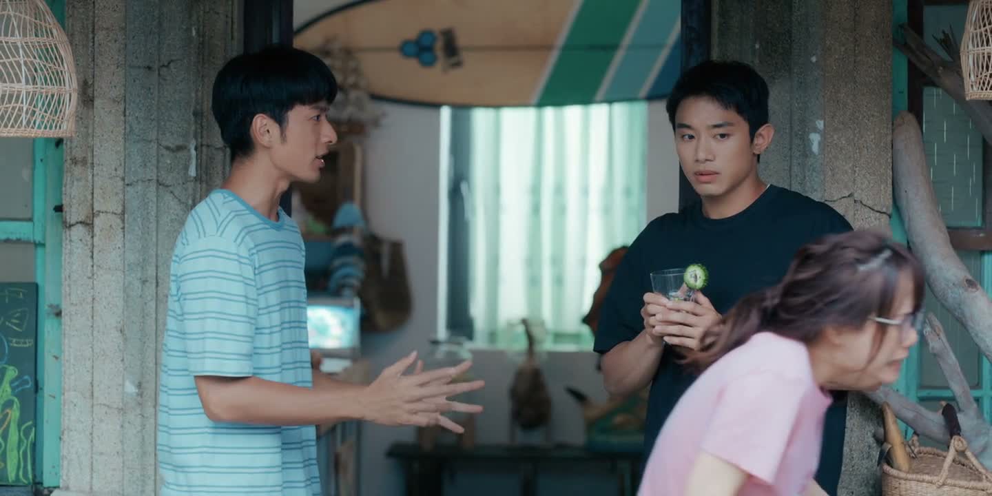 那你有看到一个穿着格子内裤