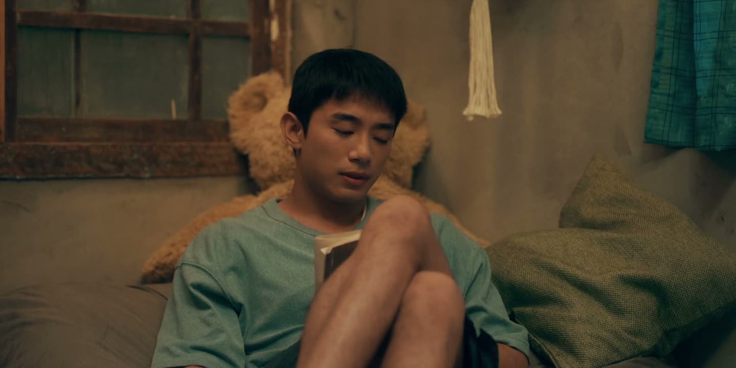 他们怎么可能是同一个人呢