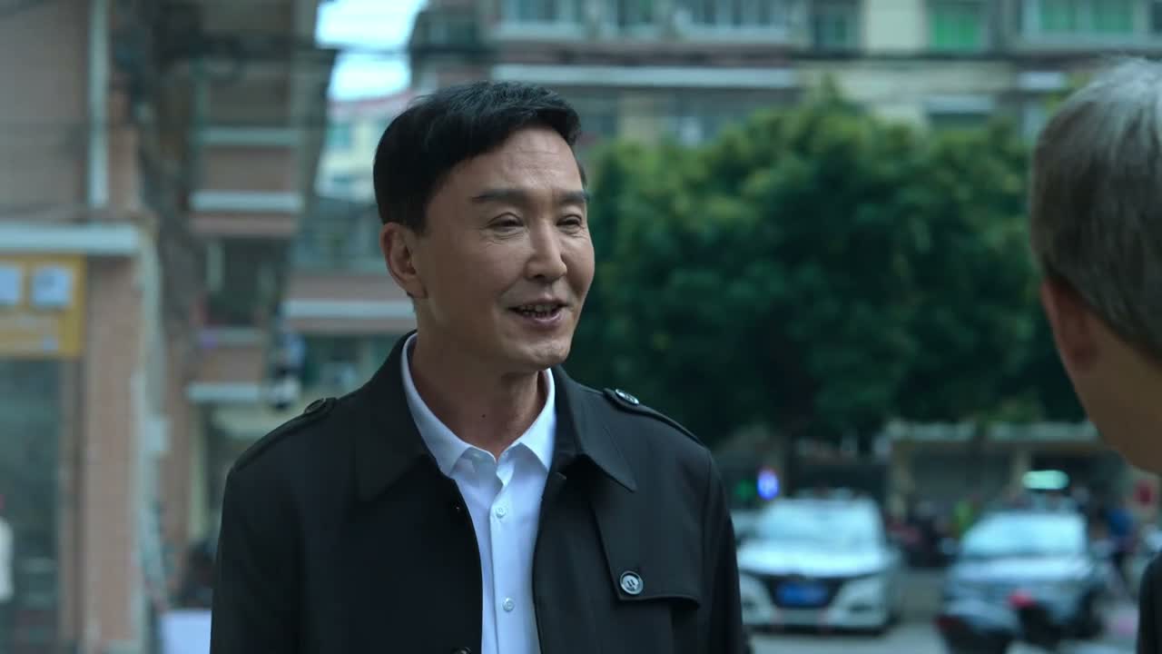 真够巧的 二位领导