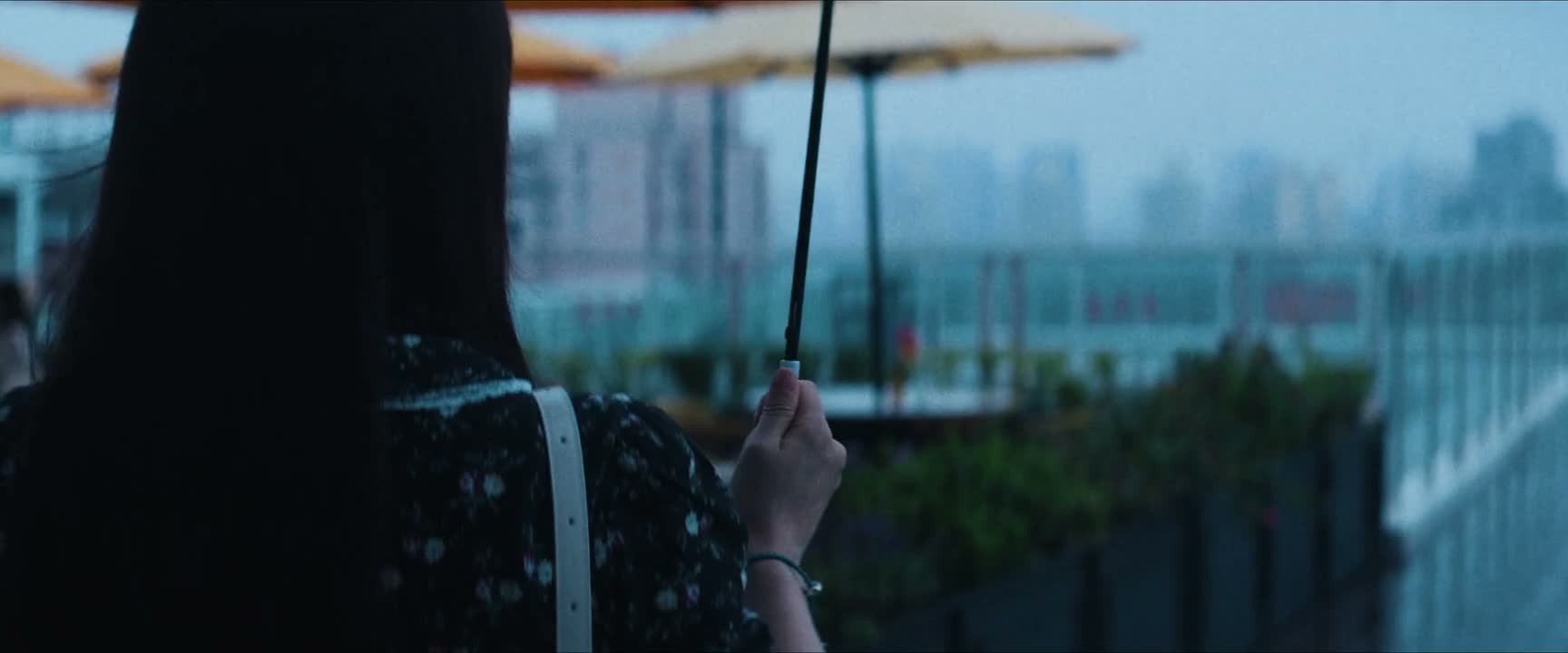 我看到他