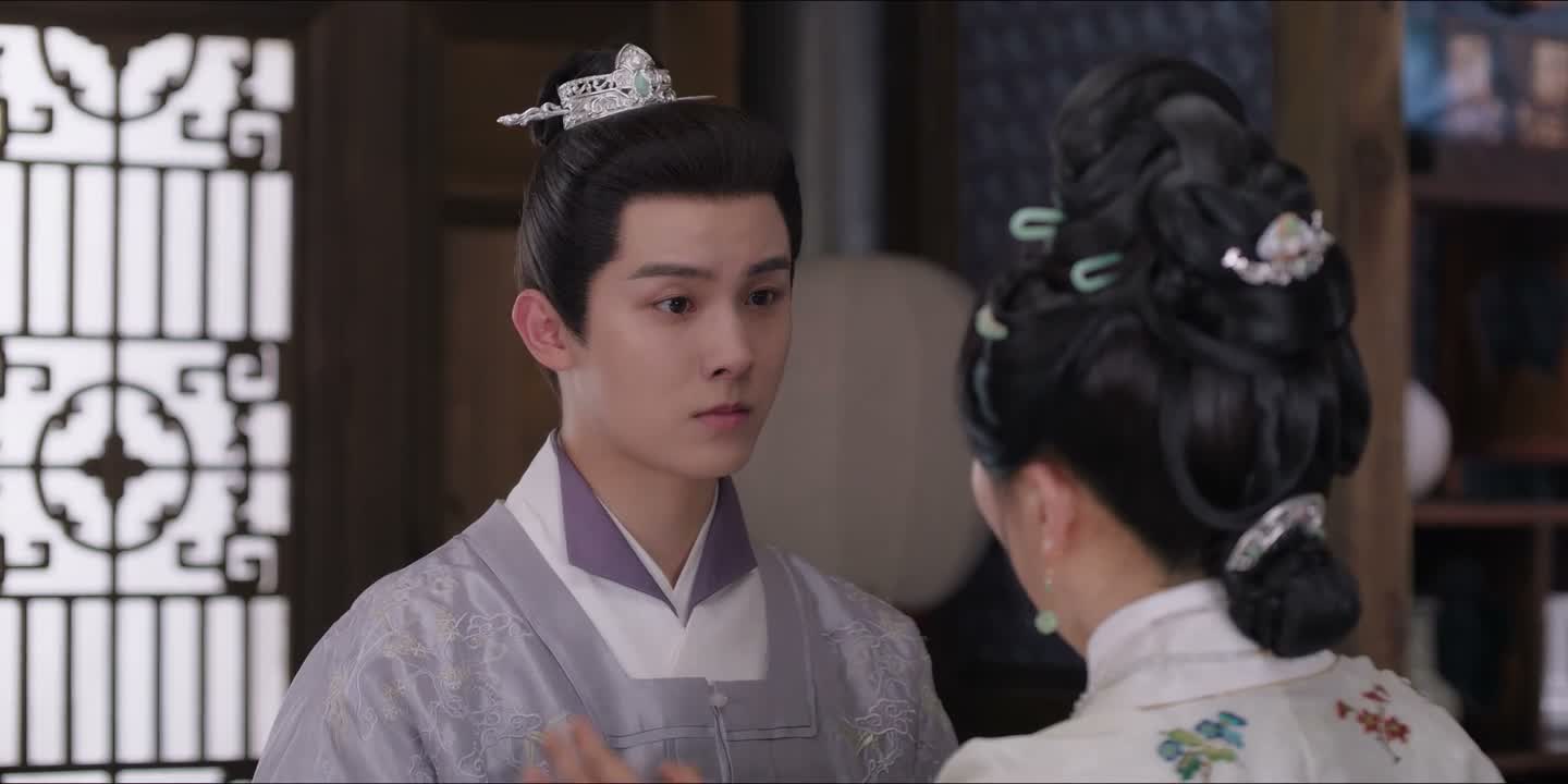 这脸都凹进去了呀