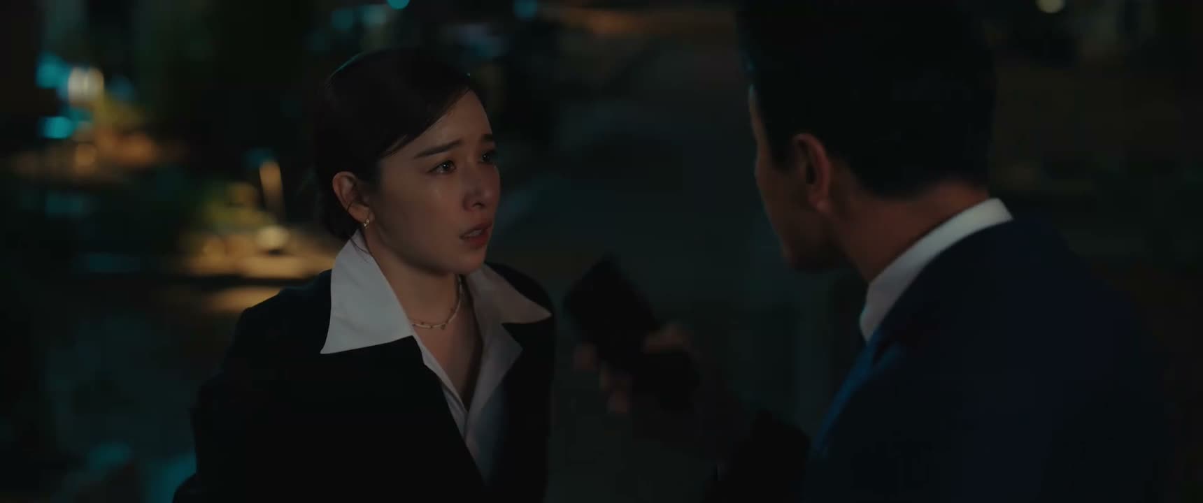 不许再去见她