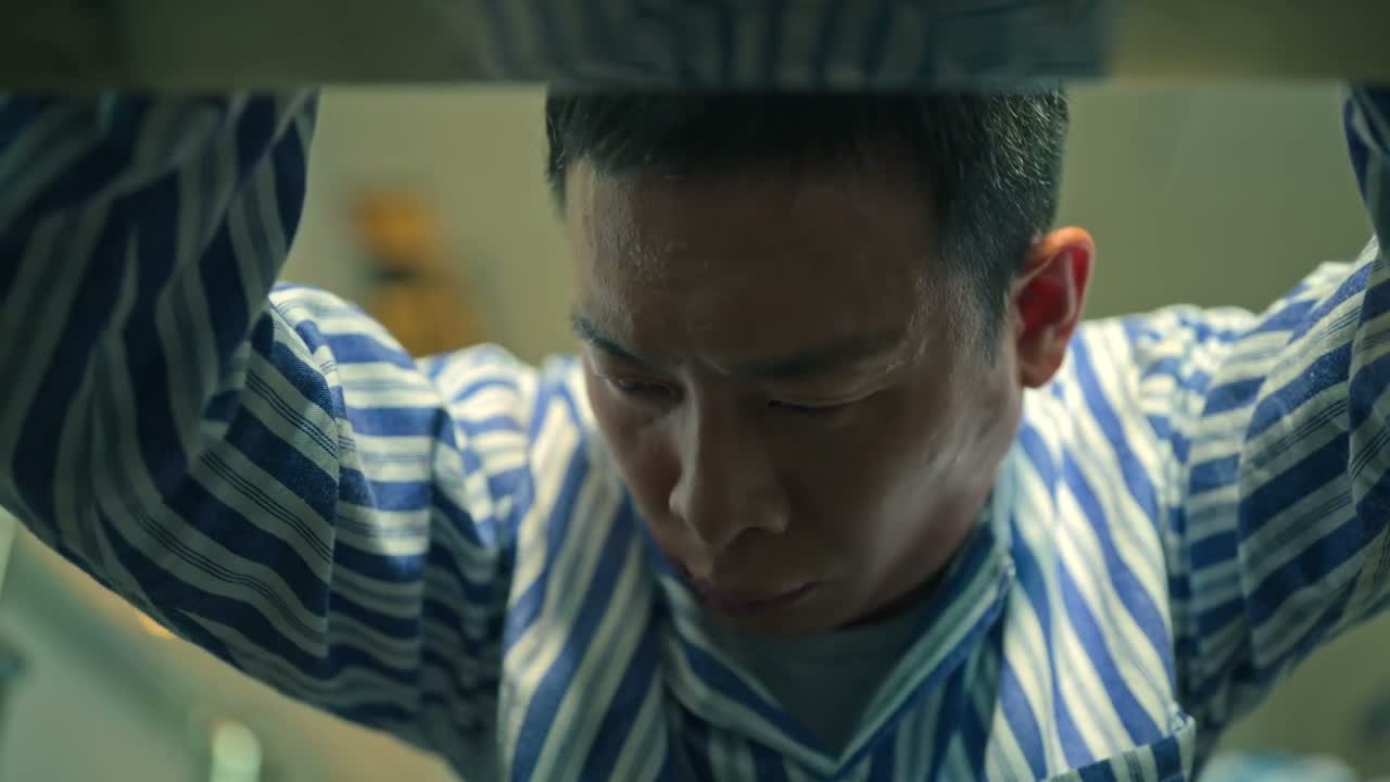 等他好点了 给他热热 是 孟局