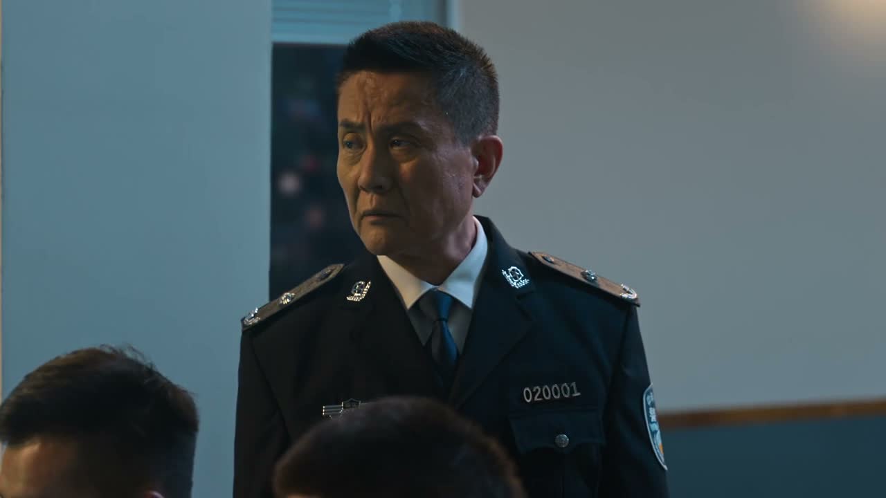 咱们的侦查员 努力这么久了